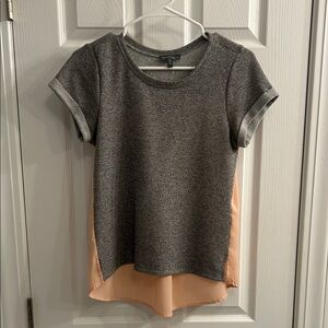 ‘Market & Spruce’ Gray and Peach Women's Top - Short Sleeve - XS